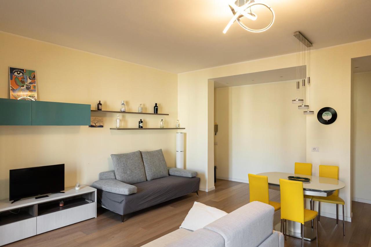 Apartamento Bilocale Moderno Ed Esclusivo Milán Exterior foto